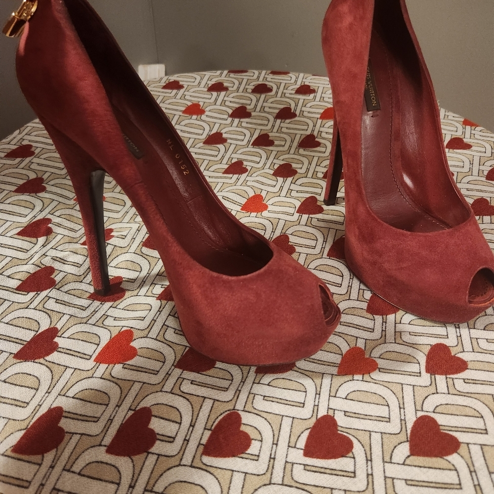 Heels - Picture 9 of 12